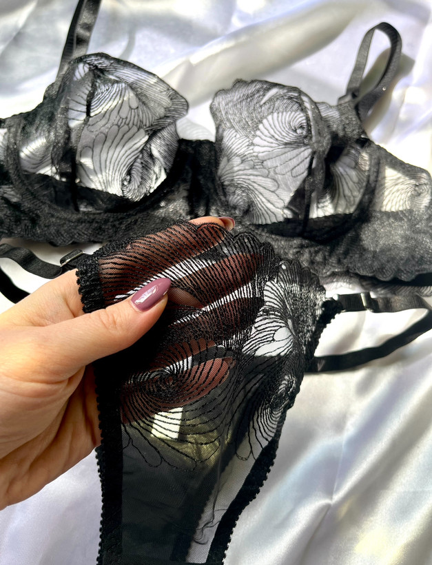 ست شورت و سوتین دانتل فنردار