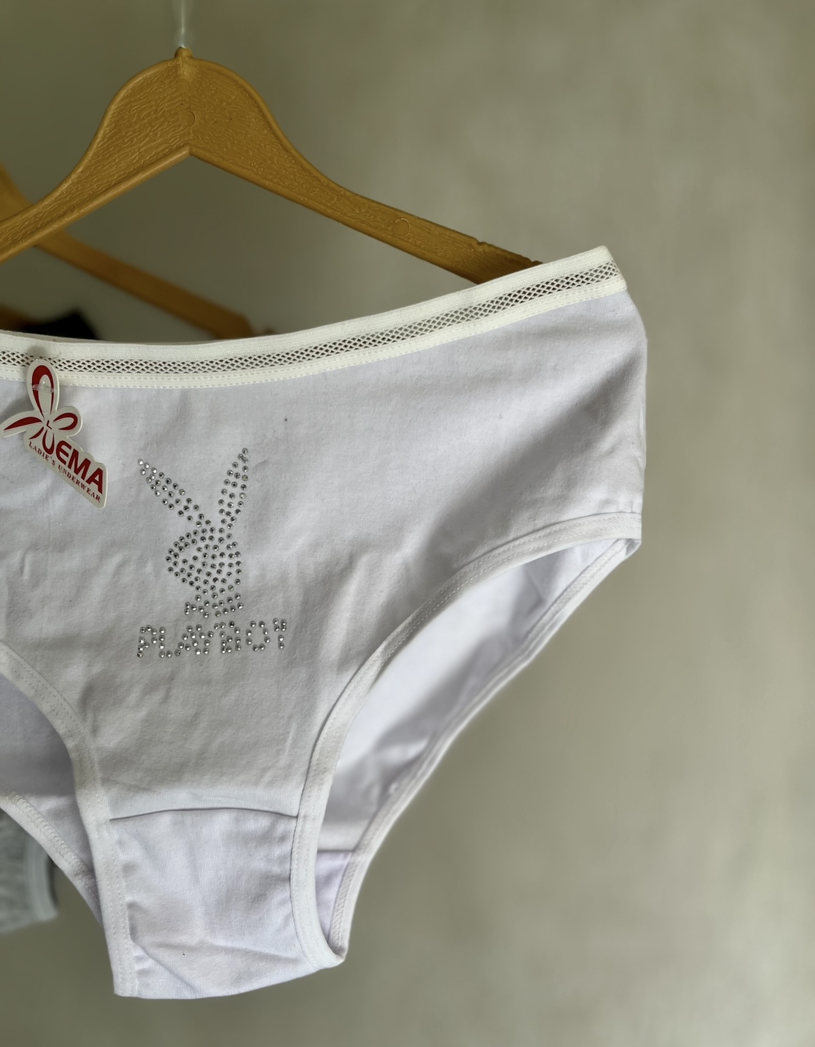 شورت زنانه نخی جلو نگین دار