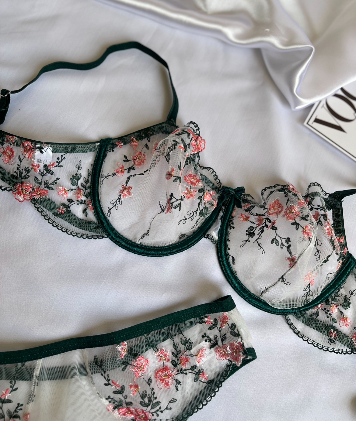 سوتین فنردار دانتل با قیمت مناسب