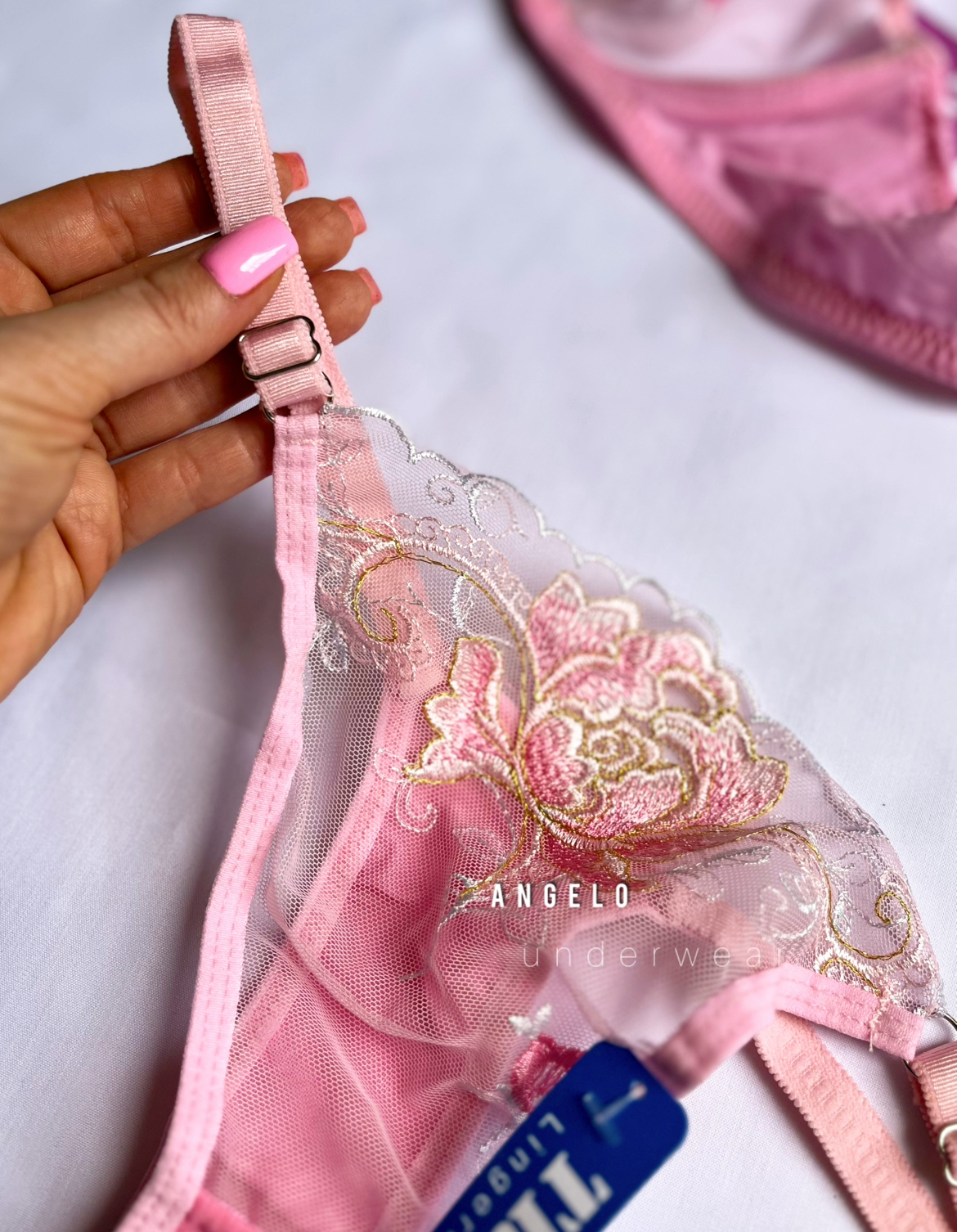 ست شورت و سوتین دانتل