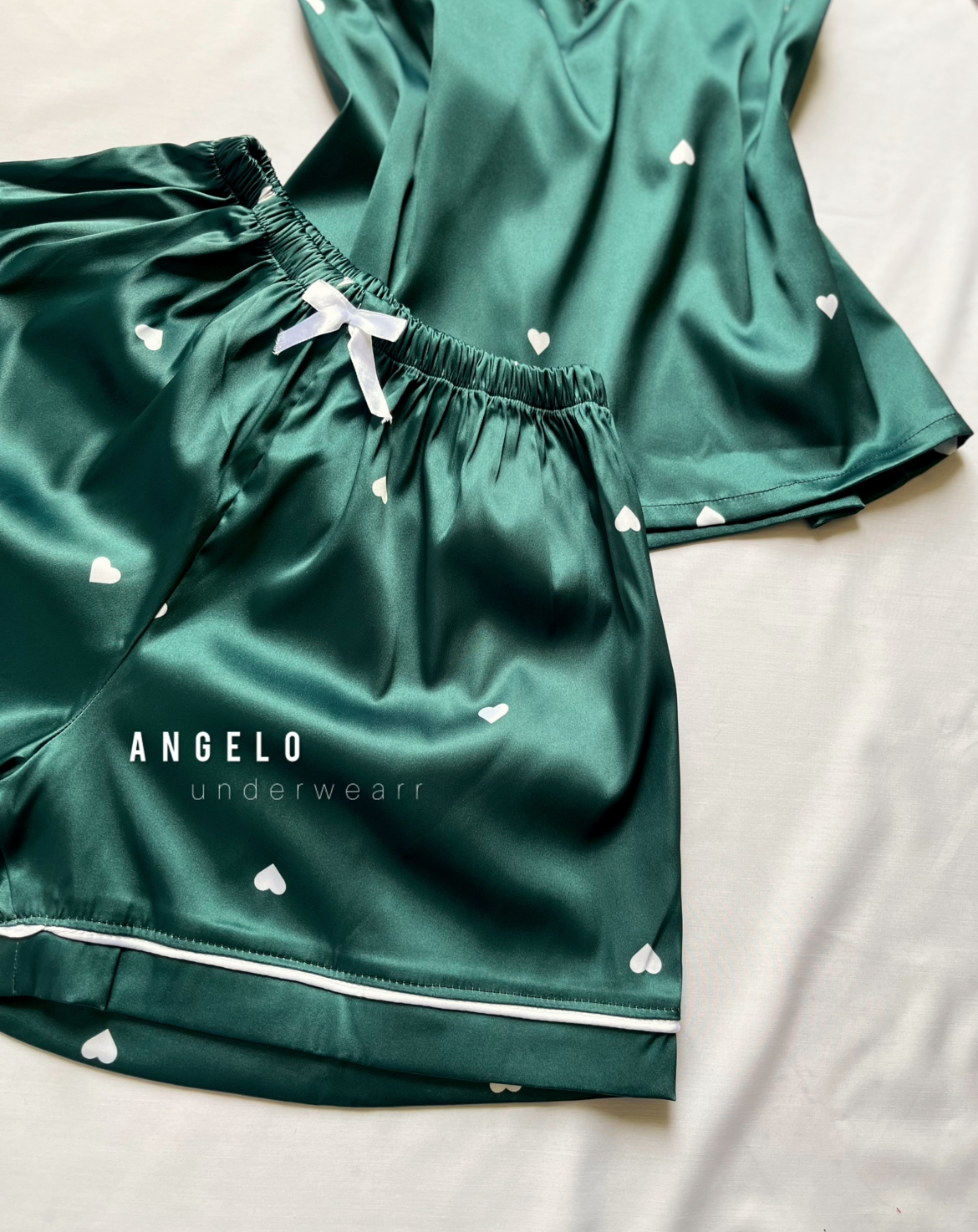 تاپ و شورتک ساتن زنانه با قیمت عالی