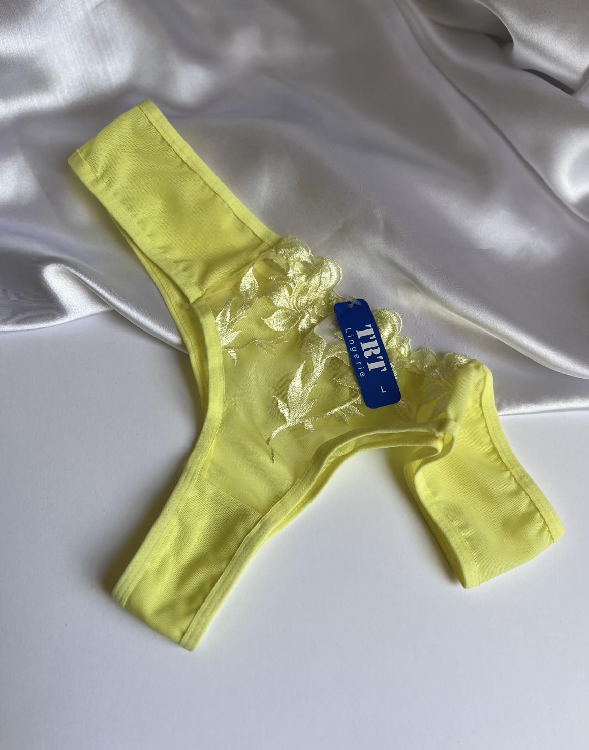 خرید اینترنتی ست شورت و سوتین زنانه با قیمت مناسب