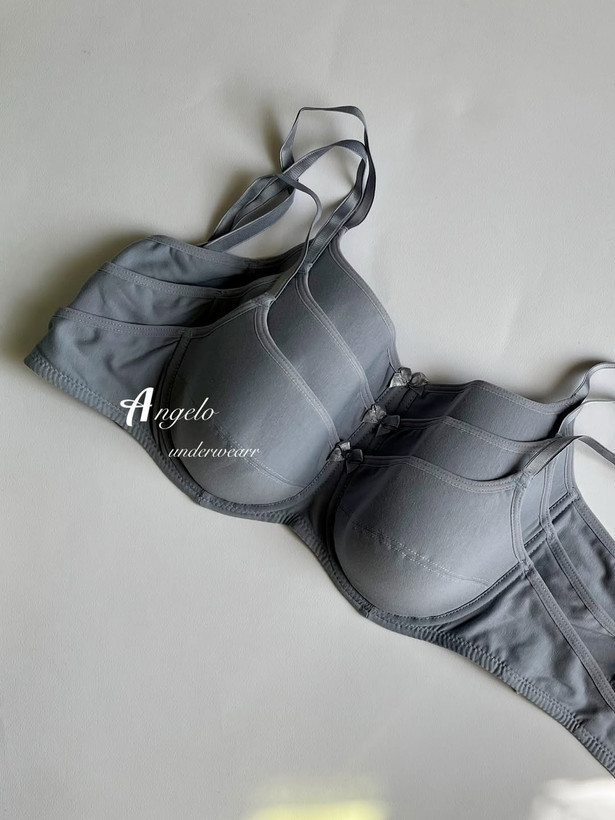 خرید سوتین زنانه اسفنجی فنردار جنس نخی با قیمت مناسب