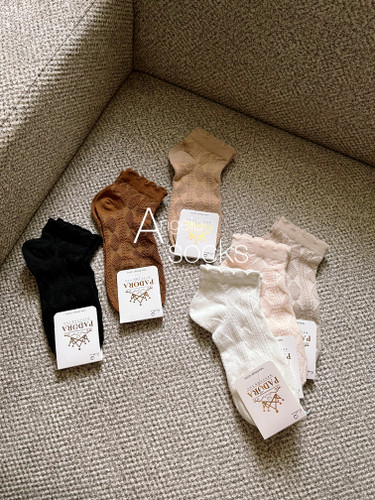 خرید اینترنتی جوراب زنانه نخی سوزنی با کیفیت و قیمت مناسب