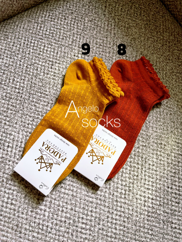 خرید اینترنتی جوراب زنانه مچی با رنگ های متنوع با ارسال فوری و قیمت مناسب