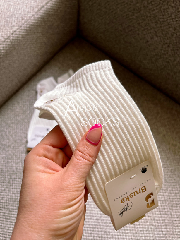 خرید اینترنتی جوراب زنانه با قیمت مناسب