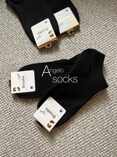 خرید اینترنتی جوراب زنانه مشکی