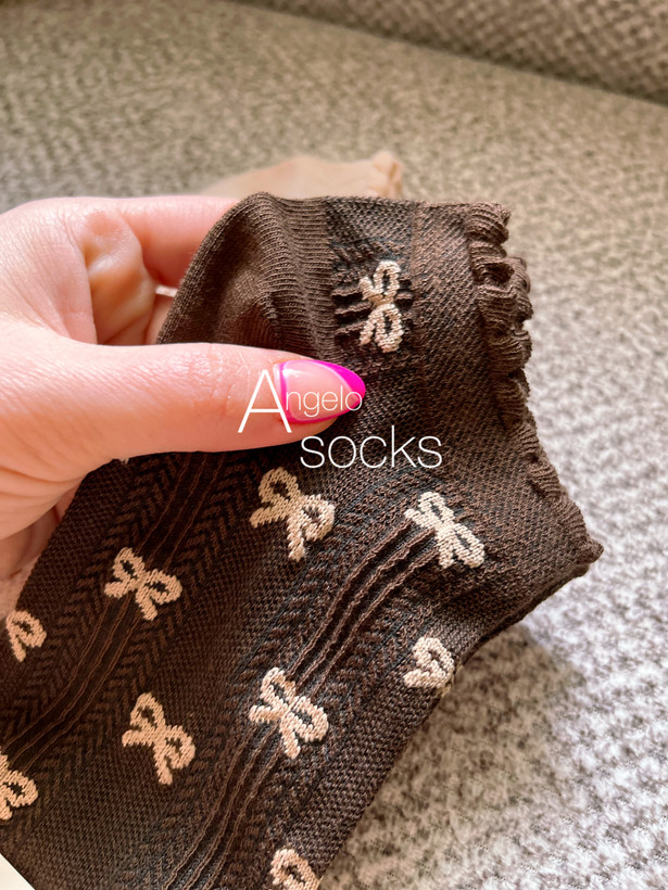 خرید اینترنتی جوراب زنانه نخی پنبه اعلا با طرح پاپیون با قیمت عالی و ارسال فوری